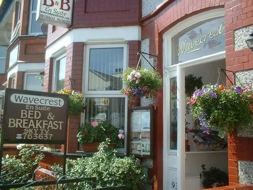 Wavecrest Hotel Holyhead Buitenkant foto