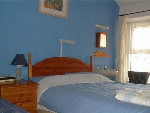 Wavecrest Hotel Holyhead Buitenkant foto